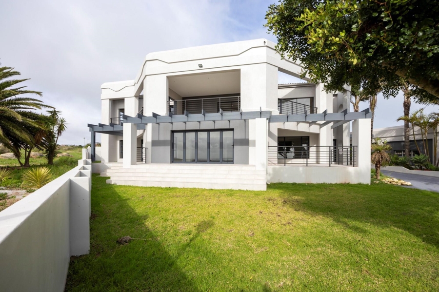 5 Bedroom Property for Sale in Myburgh Park Western Cape